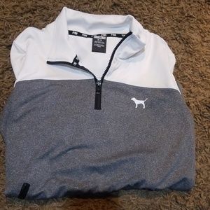 1/4 zip front pocket ultimate line top